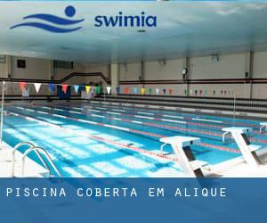 Piscina coberta em Alique