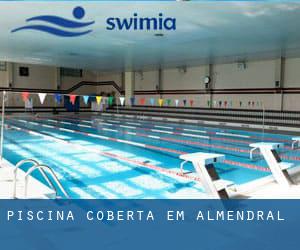 Piscina coberta em Almendral