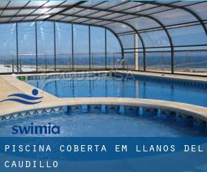 Piscina coberta em Llanos del Caudillo