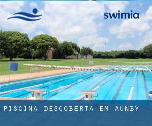 Piscina descoberta em Aunby