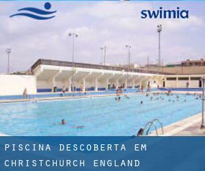 Piscina descoberta em Christchurch (England)