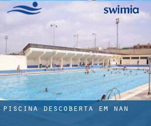 Piscina descoberta em Nan