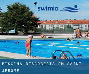 Piscina descoberta em Saint-Jérôme